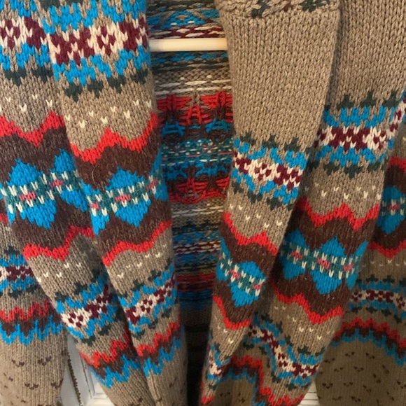 Amaz thick warm ralph Lauren’s sweater goes with everything new condition - Picture 4 of 9